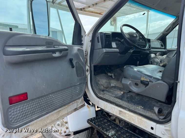 image for item LA9948 2006 Ford F750  forestry bucket truck