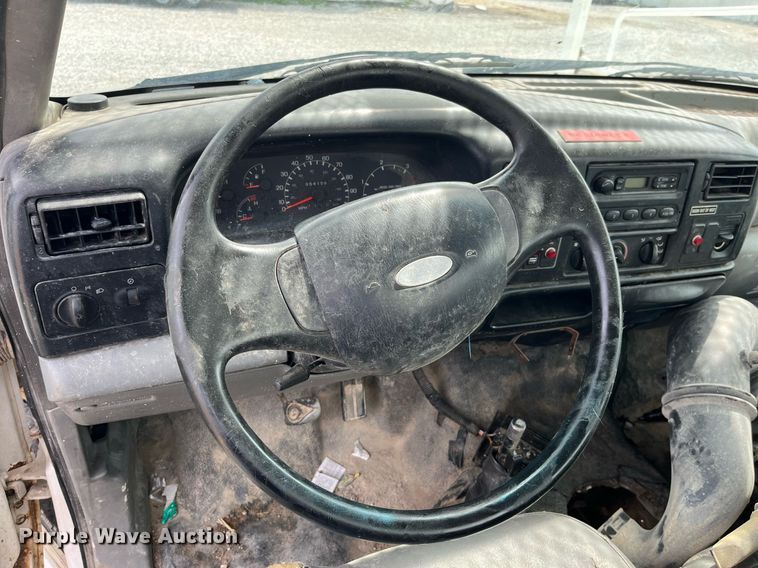 image for item LA9948 2006 Ford F750  forestry bucket truck