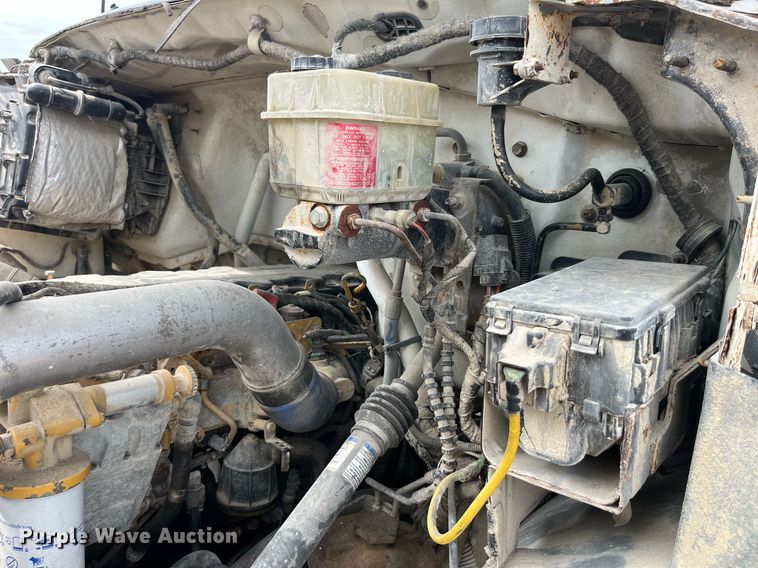 image for item LA9948 2006 Ford F750  forestry bucket truck