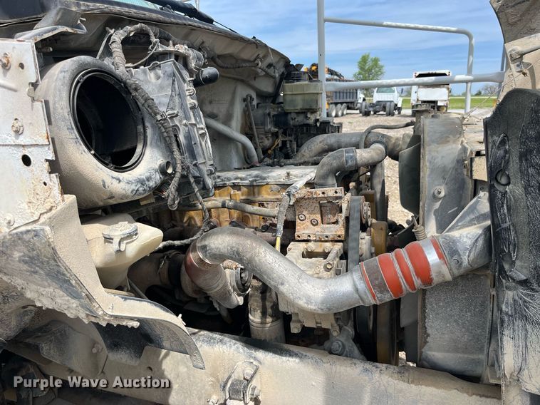 image for item LA9948 2006 Ford F750  forestry bucket truck