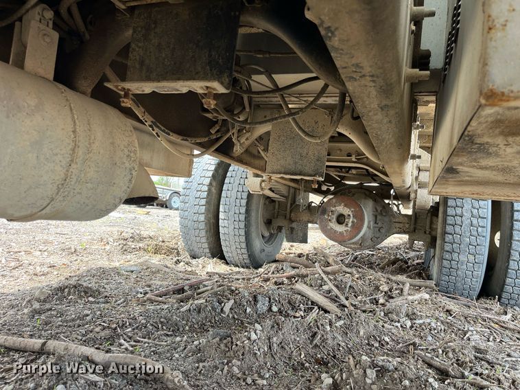 image for item LA9948 2006 Ford F750  forestry bucket truck