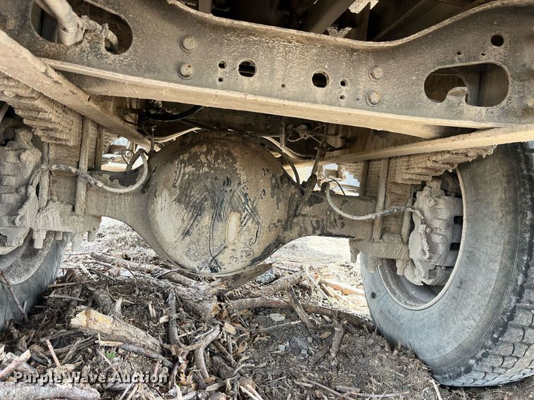 image for item LA9948 2006 Ford F750  forestry bucket truck