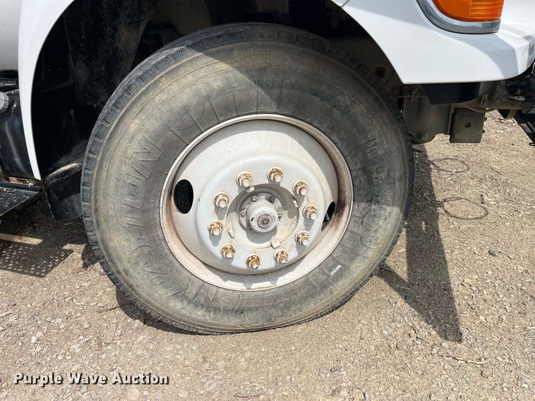 image for item LA9948 2006 Ford F750  forestry bucket truck