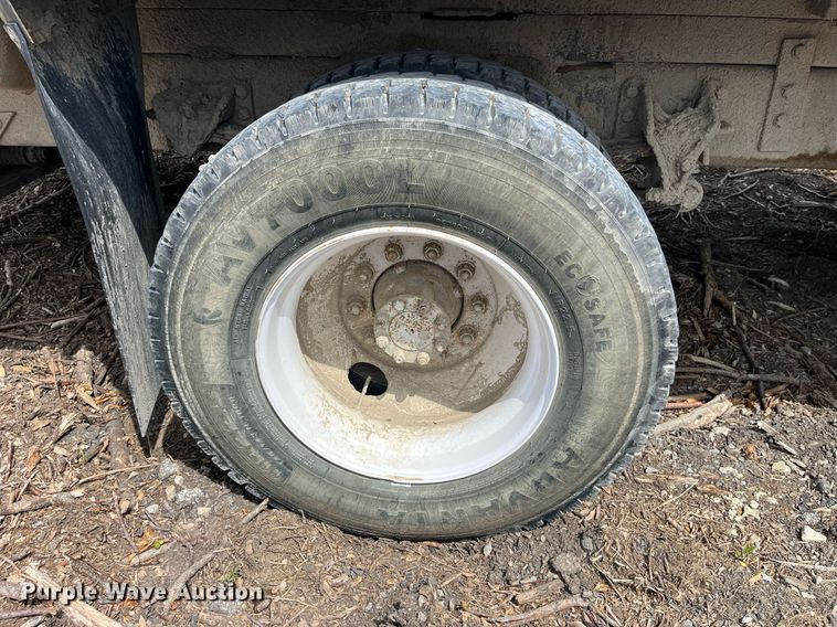 image for item LA9948 2006 Ford F750  forestry bucket truck