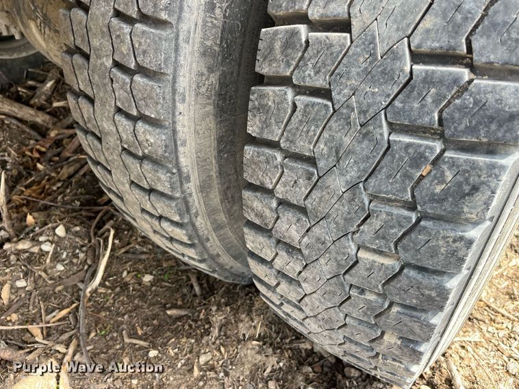 image for item LA9948 2006 Ford F750  forestry bucket truck