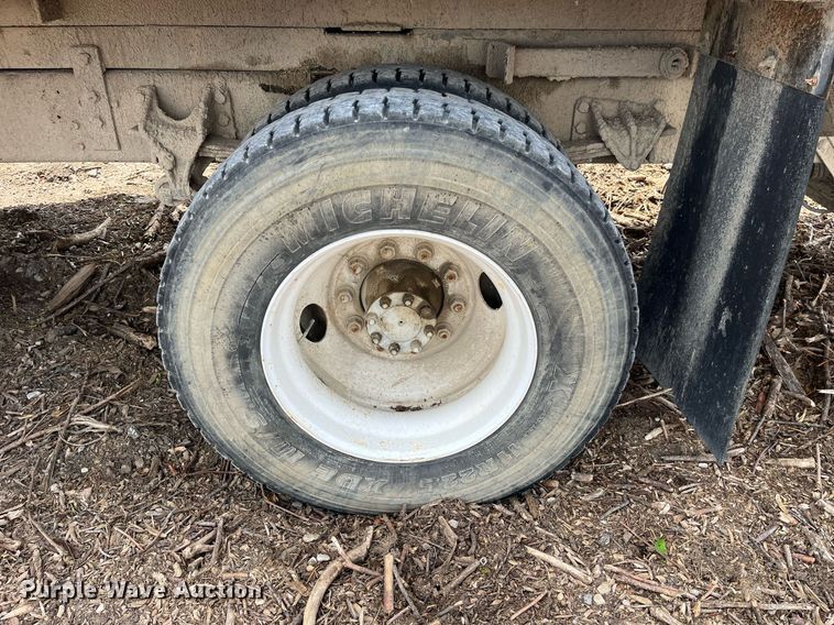 image for item LA9948 2006 Ford F750  forestry bucket truck