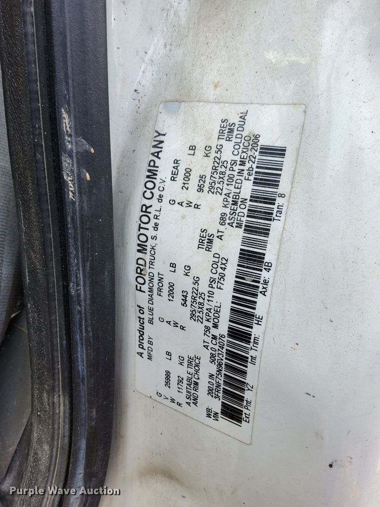 image for item LA9948 2006 Ford F750  forestry bucket truck