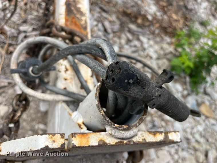 image for item LA9949 2015 Morbark Beever M12R  wood chipper