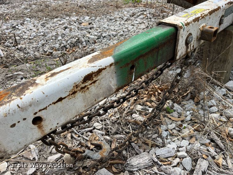 image for item LA9949 2015 Morbark Beever M12R  wood chipper