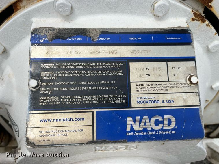 image for item LA9949 2015 Morbark Beever M12R  wood chipper