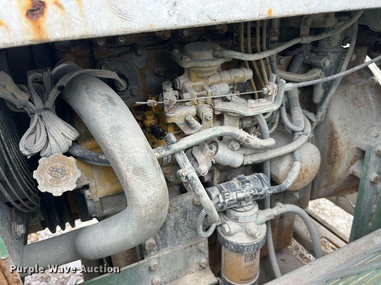 image for item LA9949 2015 Morbark Beever M12R  wood chipper