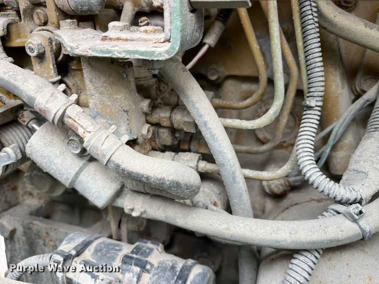 image for item LA9949 2015 Morbark Beever M12R  wood chipper