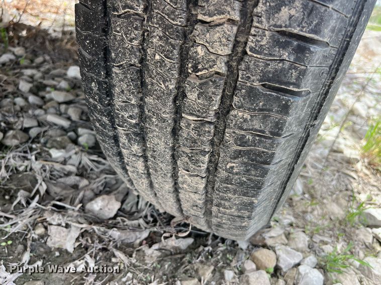 image for item LA9949 2015 Morbark Beever M12R  wood chipper