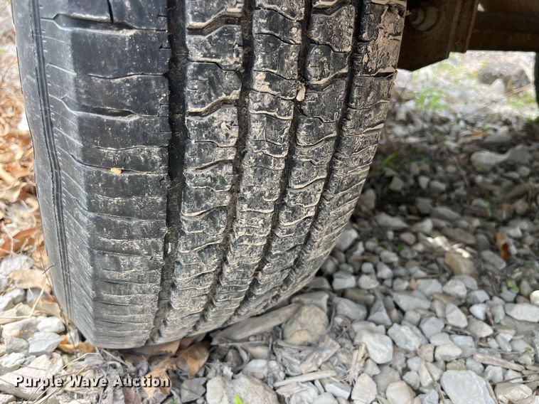 image for item LA9949 2015 Morbark Beever M12R  wood chipper