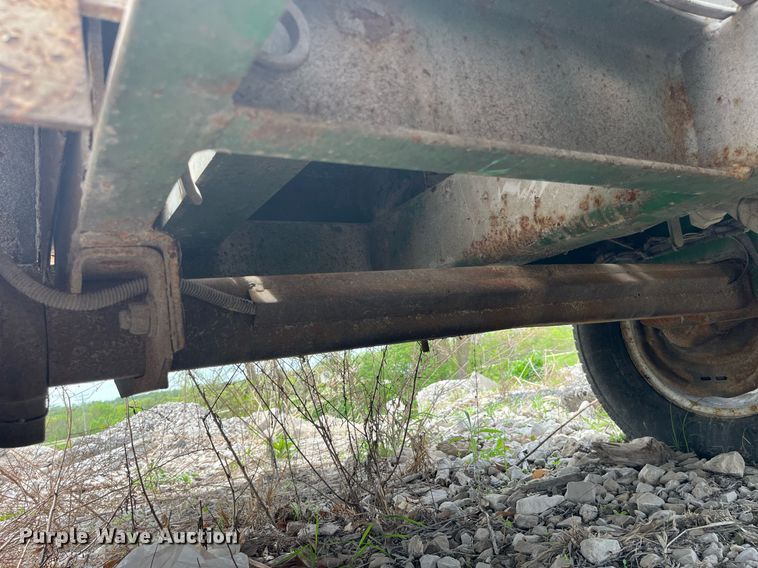 image for item LA9949 2015 Morbark Beever M12R  wood chipper