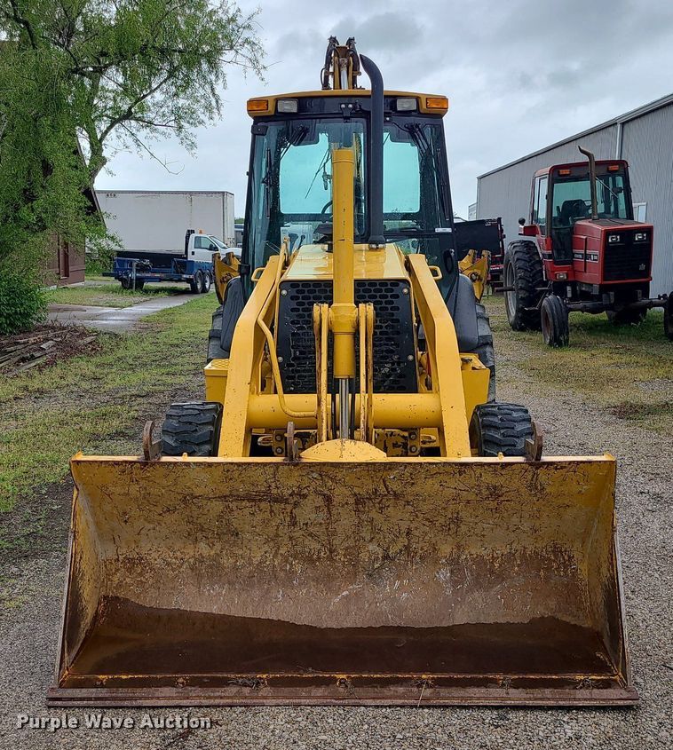 image for item LE9042 1999 John Deere 310E  backhoe