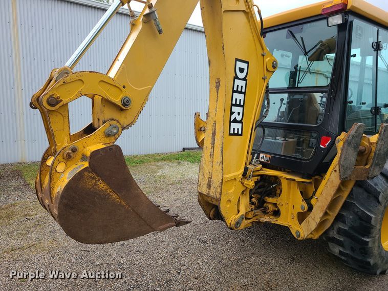 image for item LE9042 1999 John Deere 310E  backhoe
