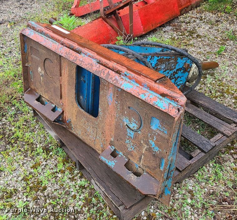 image for item LE9053 Okada  skid steer breaker