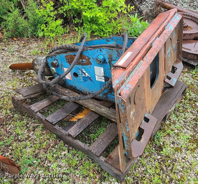 image for item LE9053 Okada  skid steer breaker