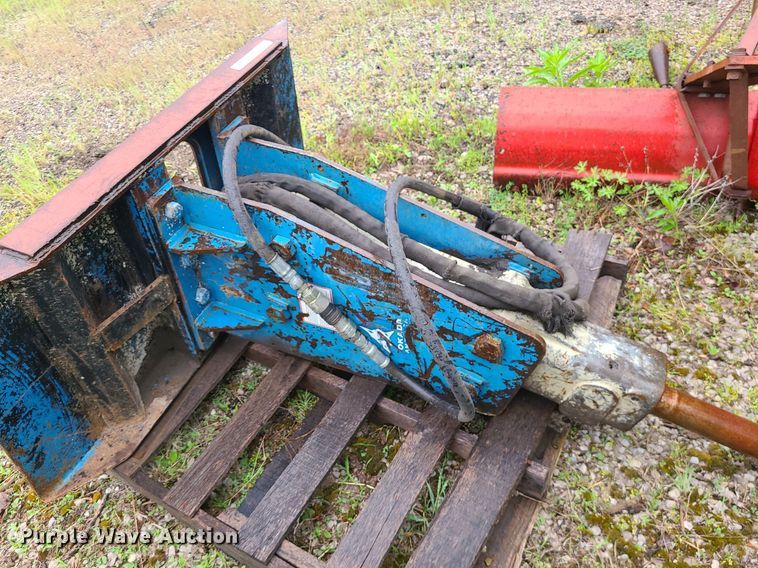 image for item LE9053 Okada  skid steer breaker