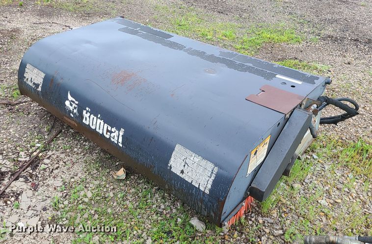 image for item LE9055 Bobcat  skid steer broom