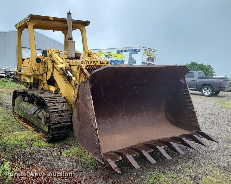 image for item LE9056 1974 Caterpillar 977L  track loader