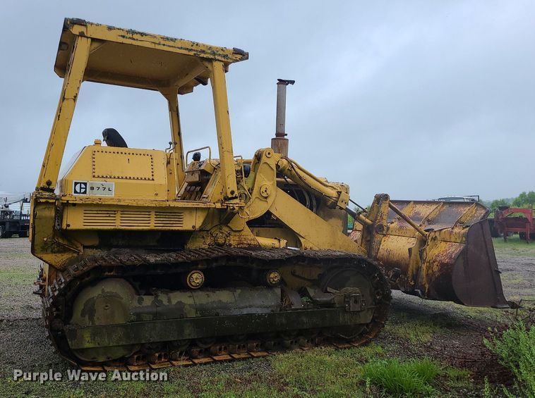image for item LE9056 1974 Caterpillar 977L  track loader