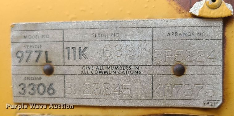 image for item LE9056 1974 Caterpillar 977L  track loader