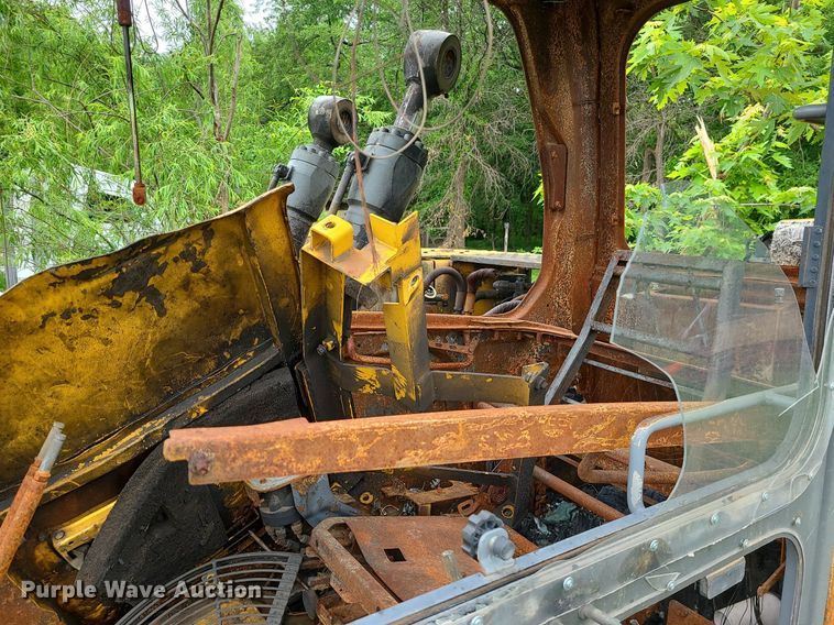 image for item LE9060 Volvo  excavator