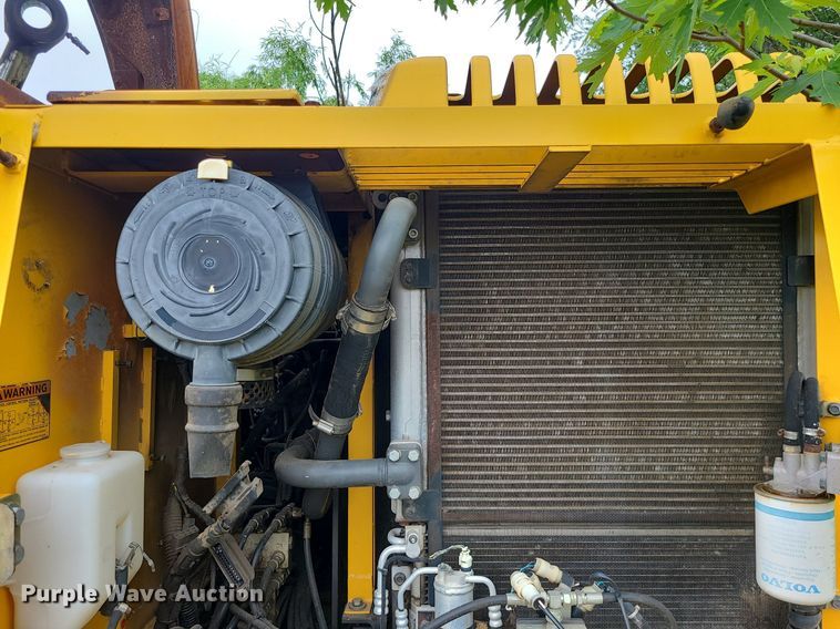 image for item LE9060 Volvo  excavator