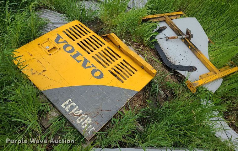 image for item LE9060 Volvo  excavator