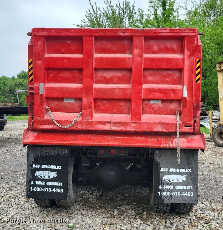 image for item LE9061 2007 Freightliner Business Class M2  dump truck