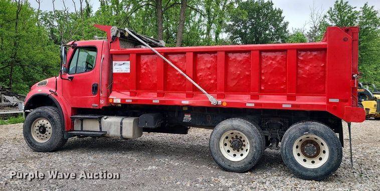 image for item LE9061 2007 Freightliner Business Class M2  dump truck