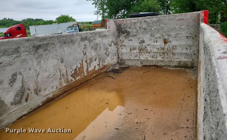 image for item LE9061 2007 Freightliner Business Class M2  dump truck