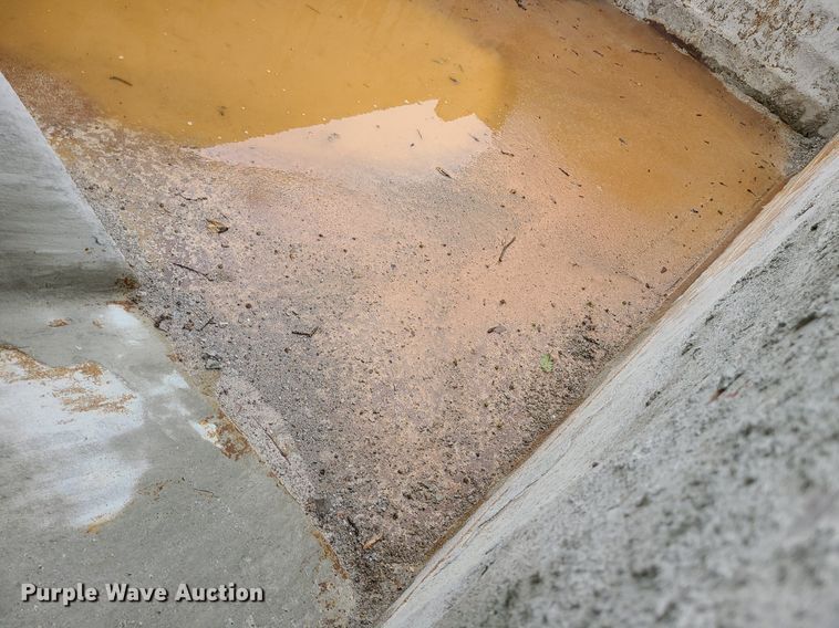 image for item LE9061 2007 Freightliner Business Class M2  dump truck