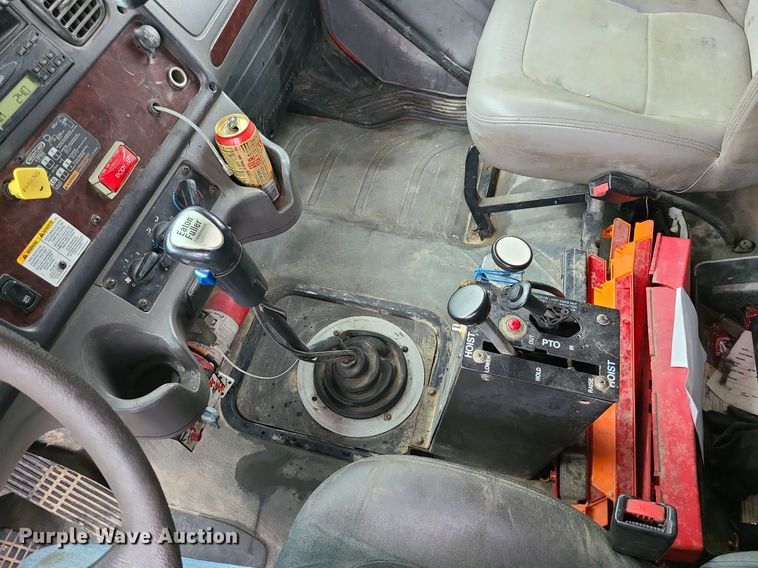 image for item LE9061 2007 Freightliner Business Class M2  dump truck