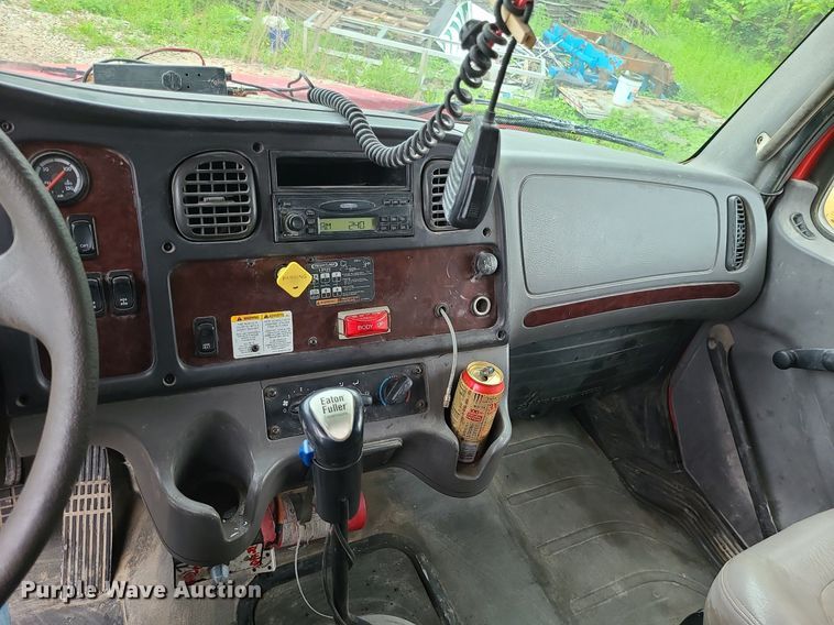 image for item LE9061 2007 Freightliner Business Class M2  dump truck