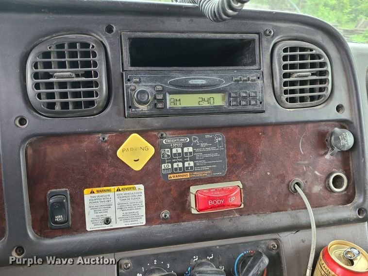 image for item LE9061 2007 Freightliner Business Class M2  dump truck