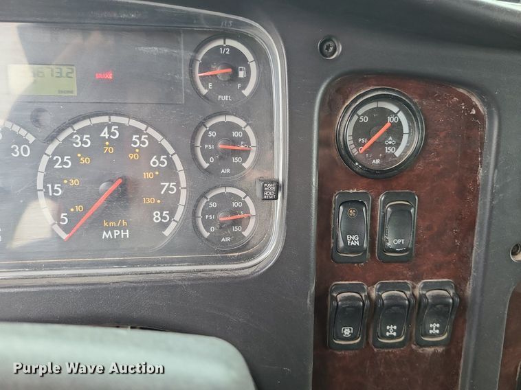 image for item LE9061 2007 Freightliner Business Class M2  dump truck