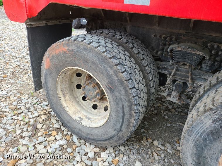 image for item LE9061 2007 Freightliner Business Class M2  dump truck