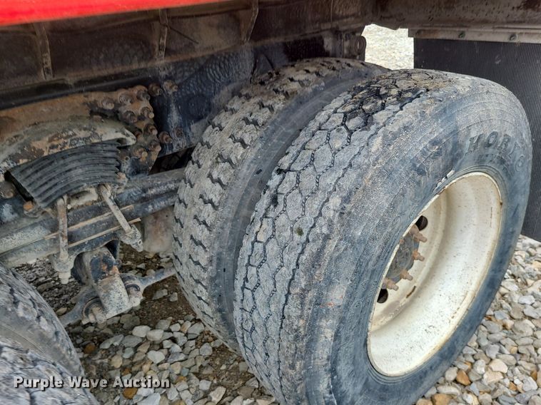 image for item LE9061 2007 Freightliner Business Class M2  dump truck