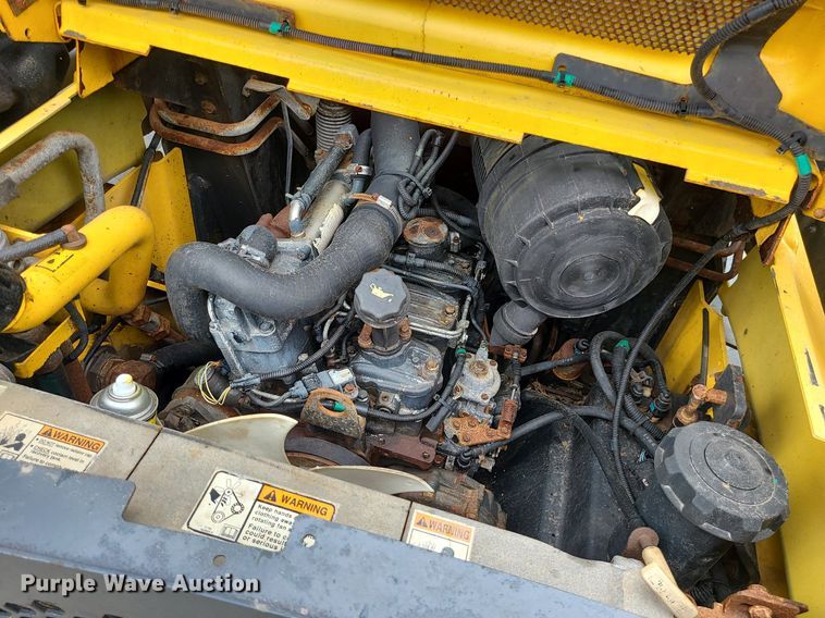 image for item LE9063 2011 New Holland L223  skid steer loader