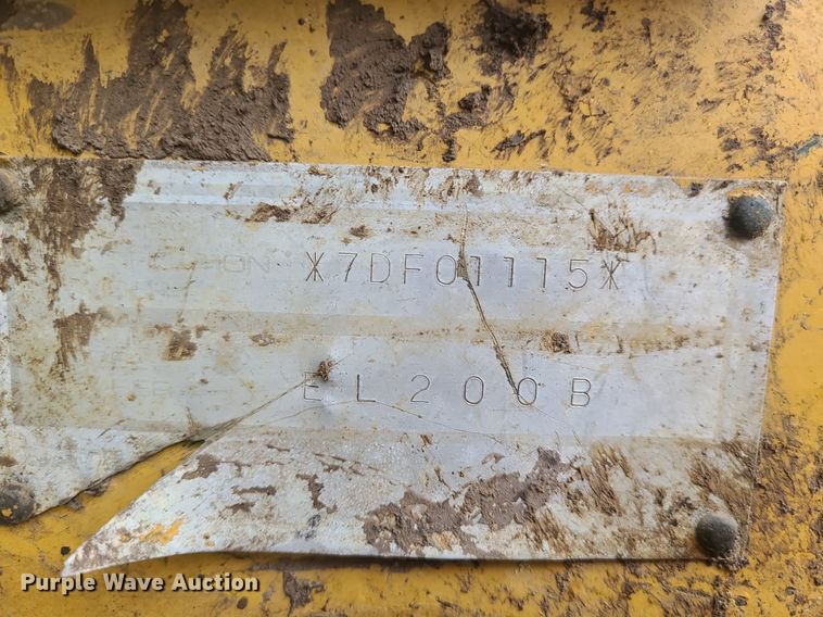 image for item LE9065 1990 Caterpillar EL200B  excavator