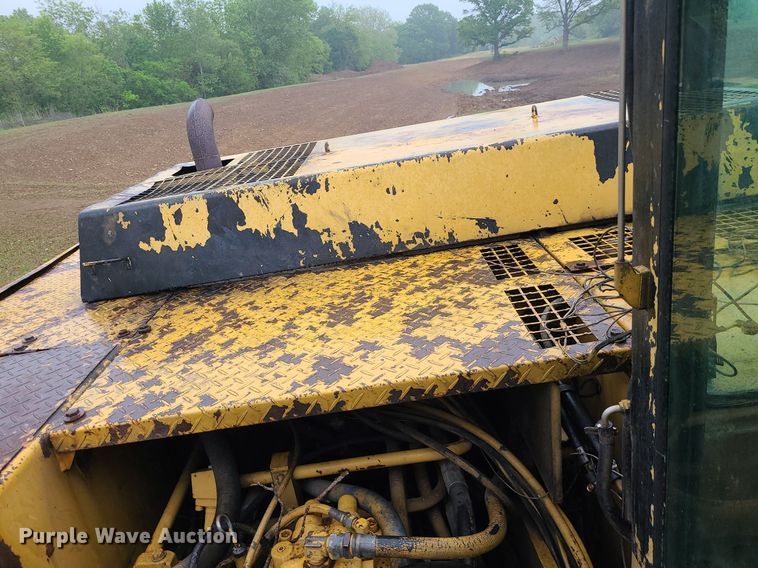 image for item LE9065 1990 Caterpillar EL200B  excavator