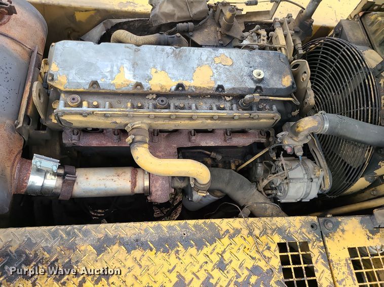 image for item LE9065 1990 Caterpillar EL200B  excavator