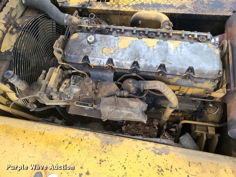 image for item LE9065 1990 Caterpillar EL200B  excavator
