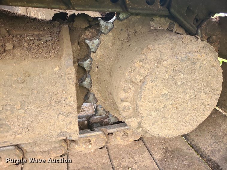 image for item LE9065 1990 Caterpillar EL200B  excavator