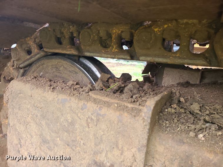 image for item LE9065 1990 Caterpillar EL200B  excavator