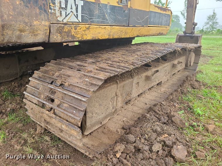 image for item LE9065 1990 Caterpillar EL200B  excavator