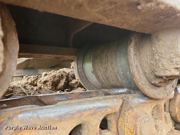 image for item LE9065 1990 Caterpillar EL200B  excavator